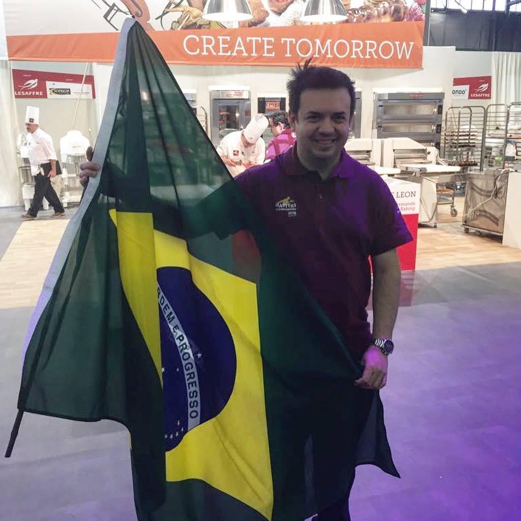 Chef Fernando de Oliveira em evento internacional Lesaffre Masters